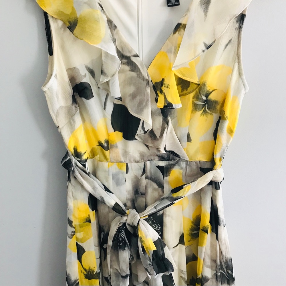 New Directions Dress with Waist Tie - Picture 5 of 7